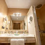 Cerro La Nina Hotel 4*
